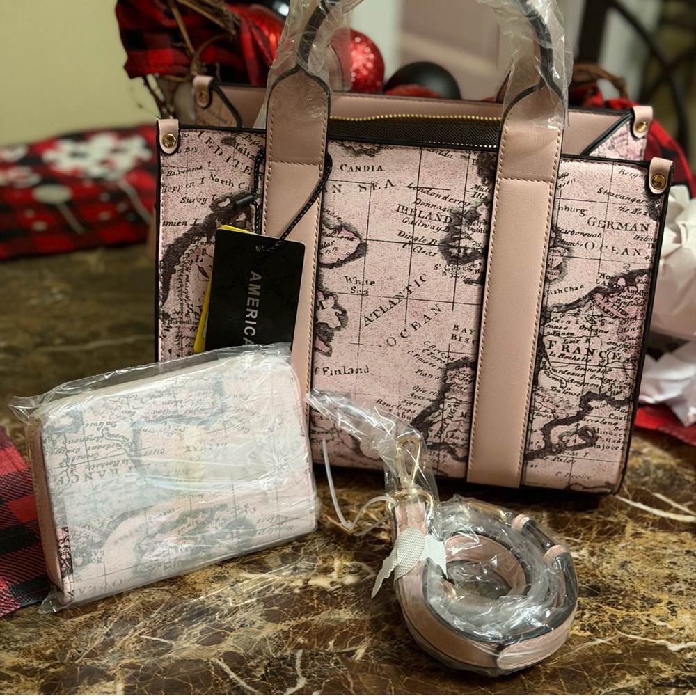 American Living Pink Map Print Satchel Set